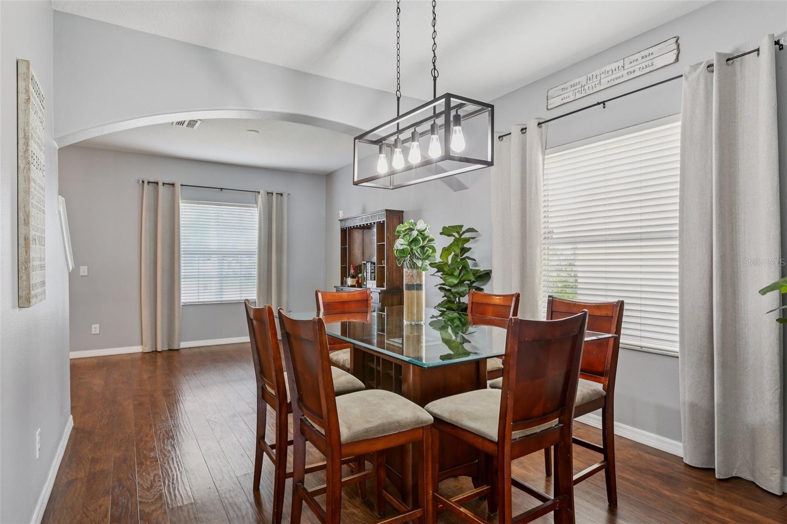 1811 PALM WARBLER LN