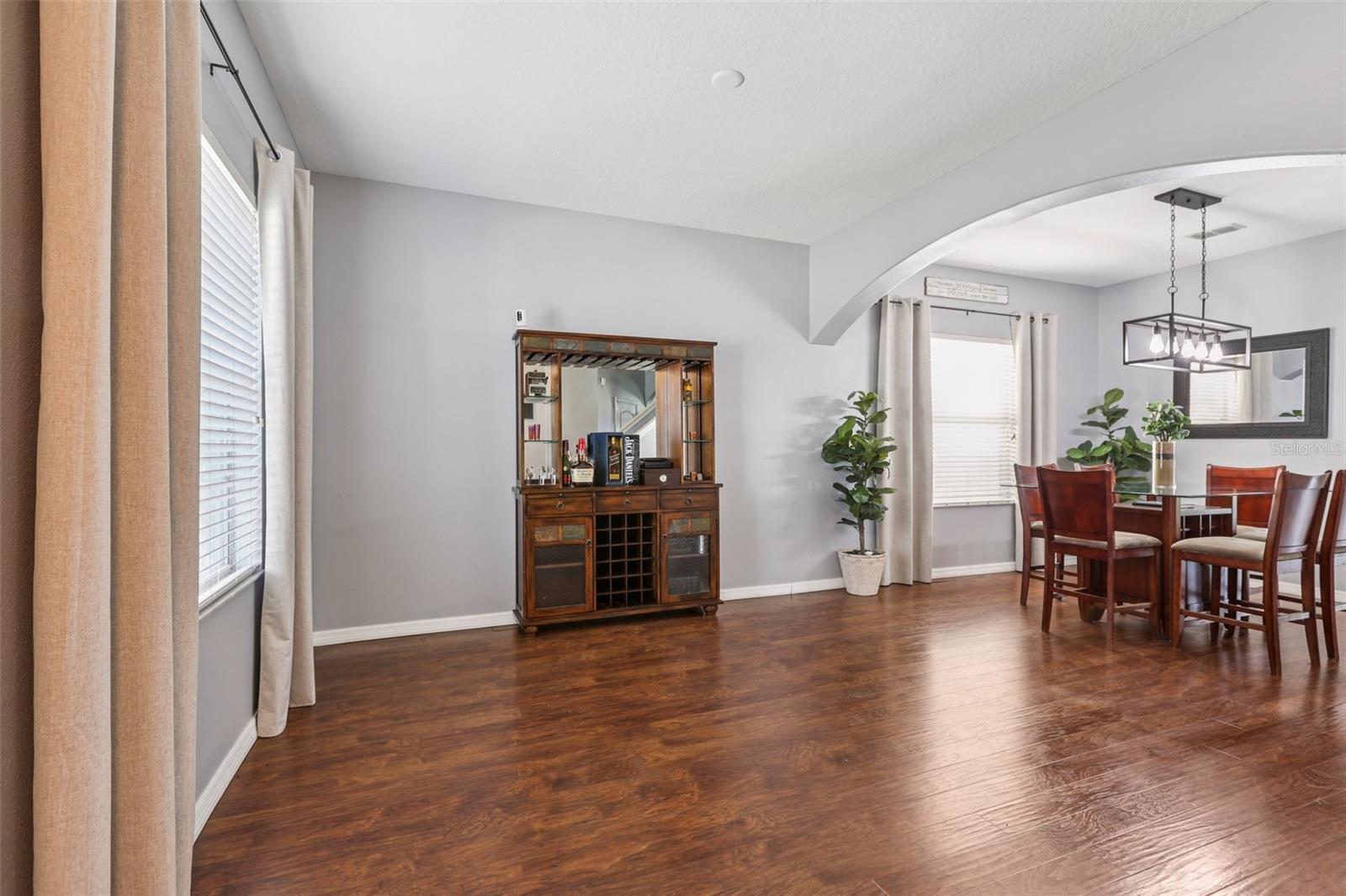 1811 PALM WARBLER LN