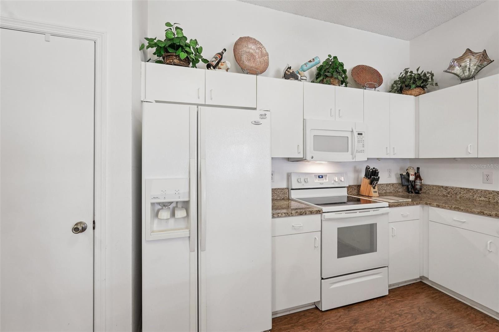 2461 NANTUCKET HARBOR LOOP