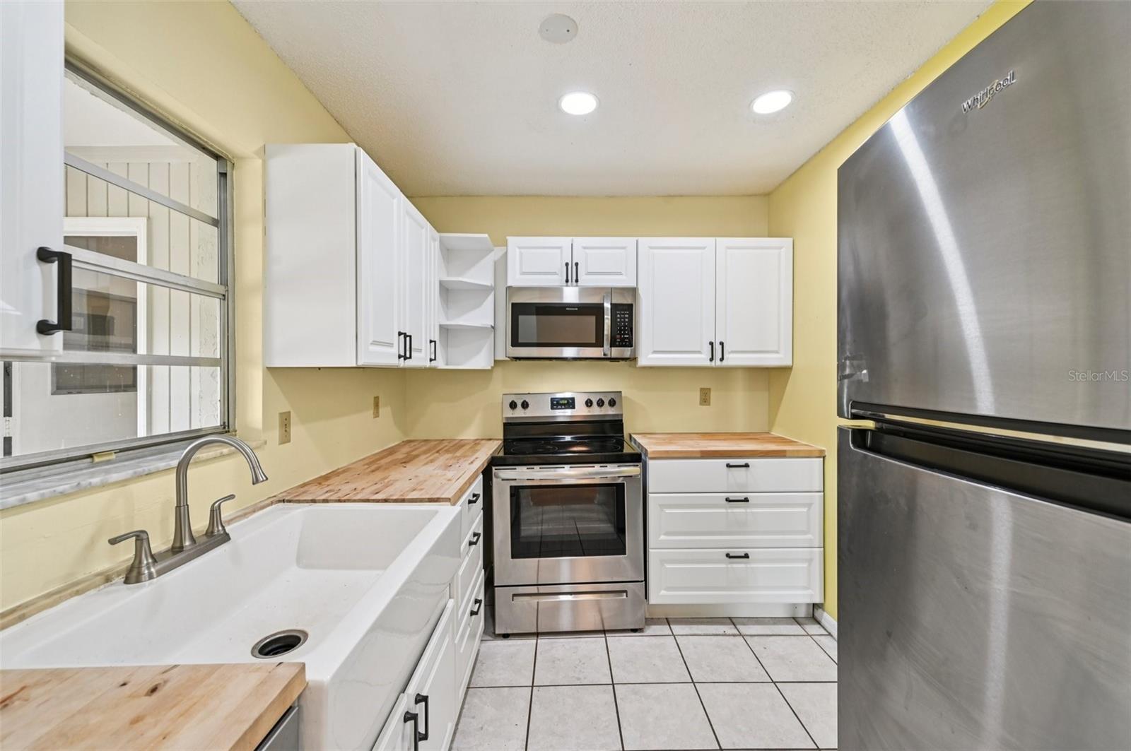 1908 CANTERBURY LN #25