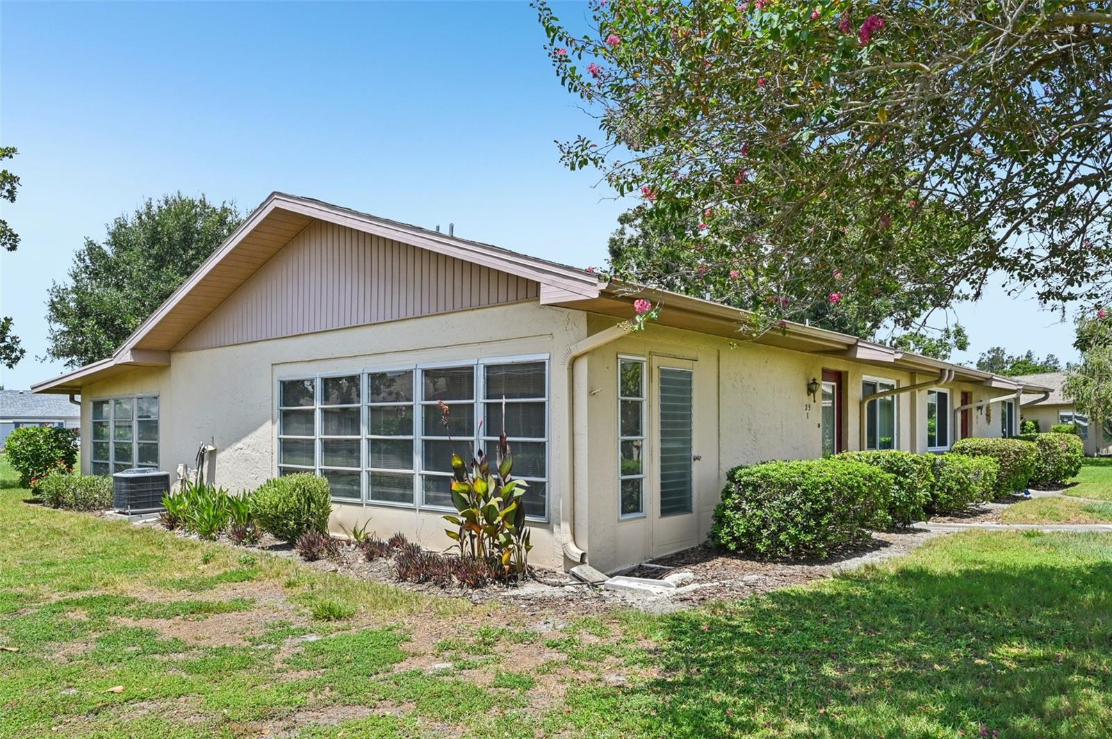 1908 CANTERBURY LN #25