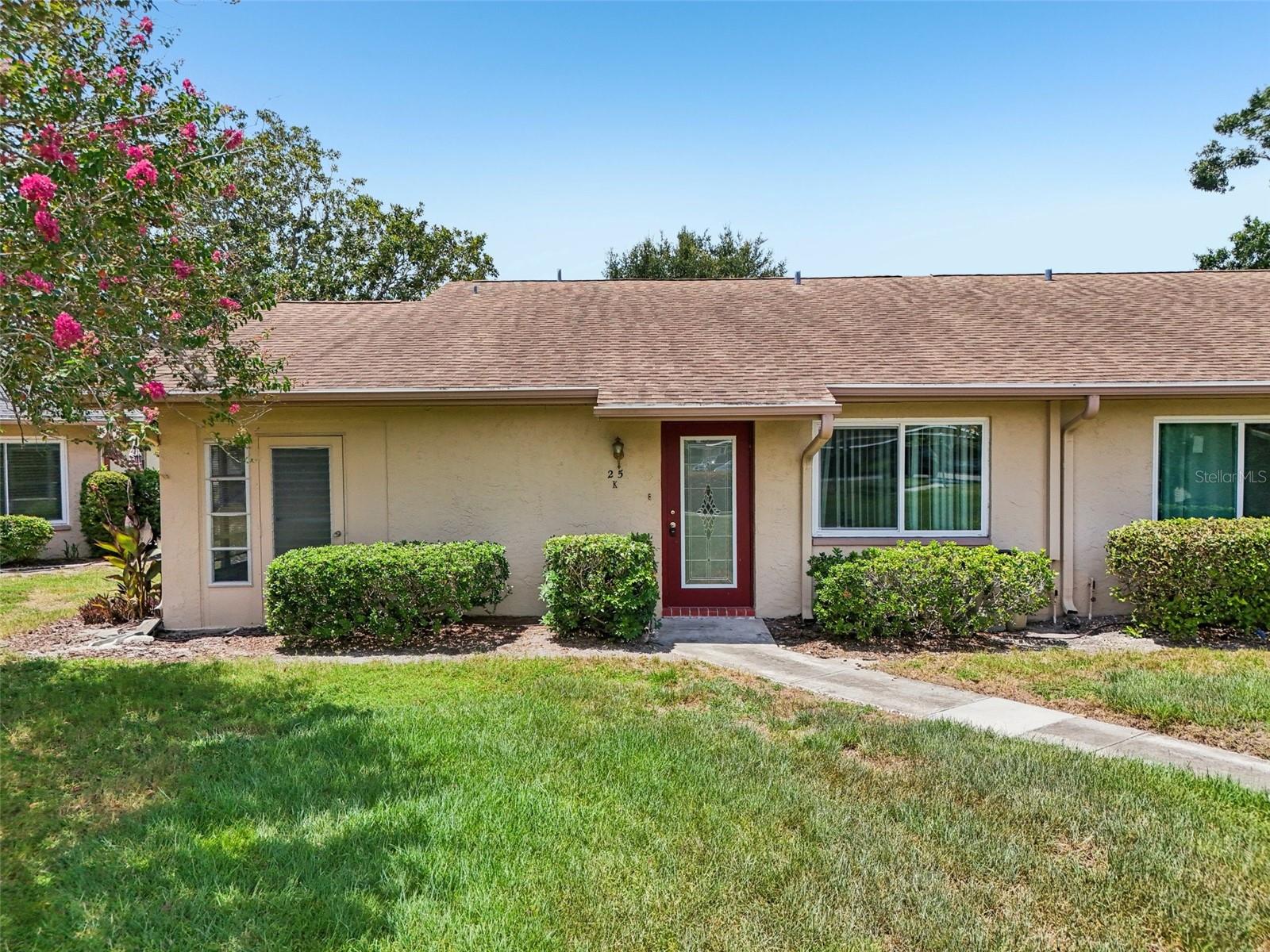 1908 CANTERBURY LN #25