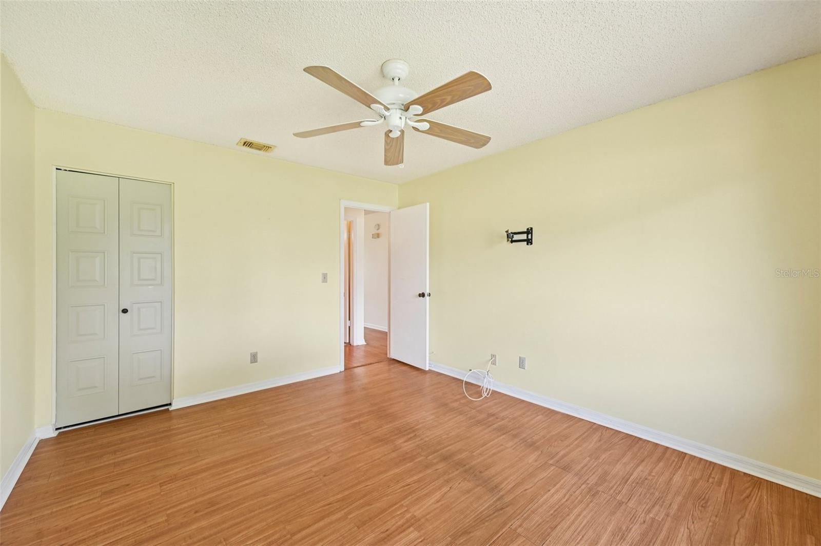 1908 CANTERBURY LN #25