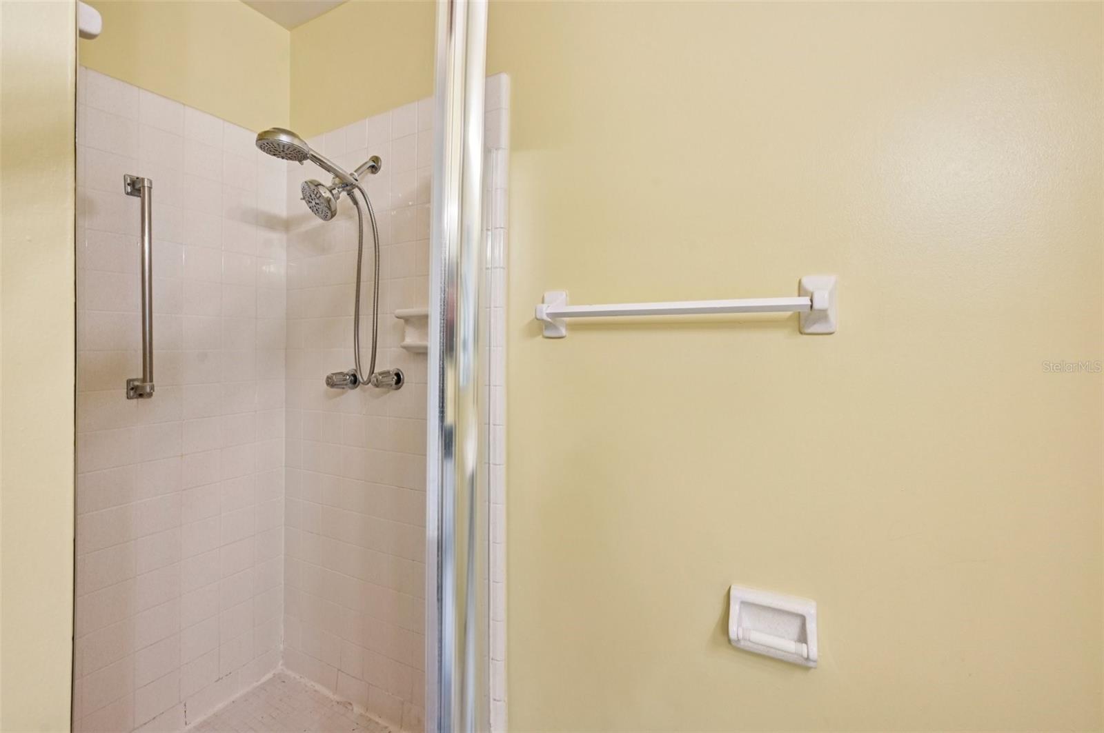 1908 CANTERBURY LN #25