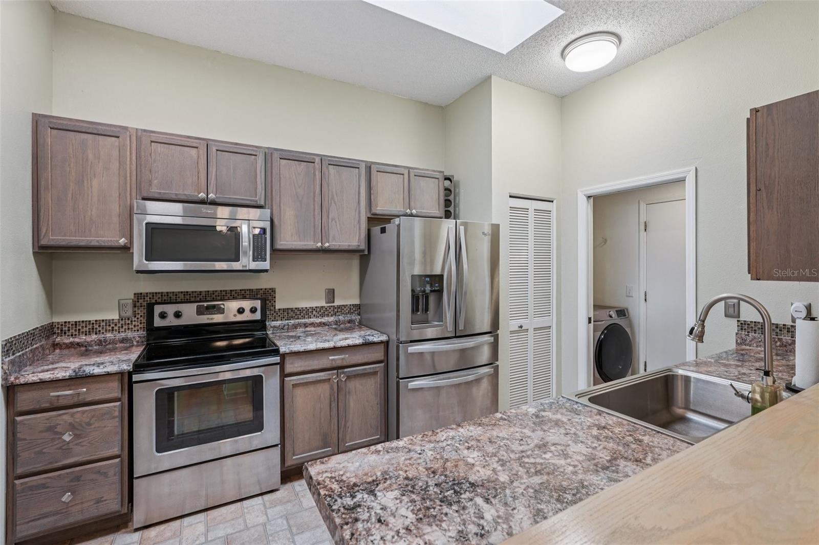 2411 NANTUCKET HARBOR LOOP