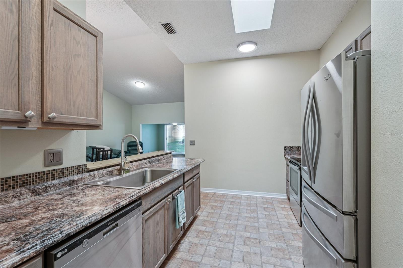 2411 NANTUCKET HARBOR LOOP