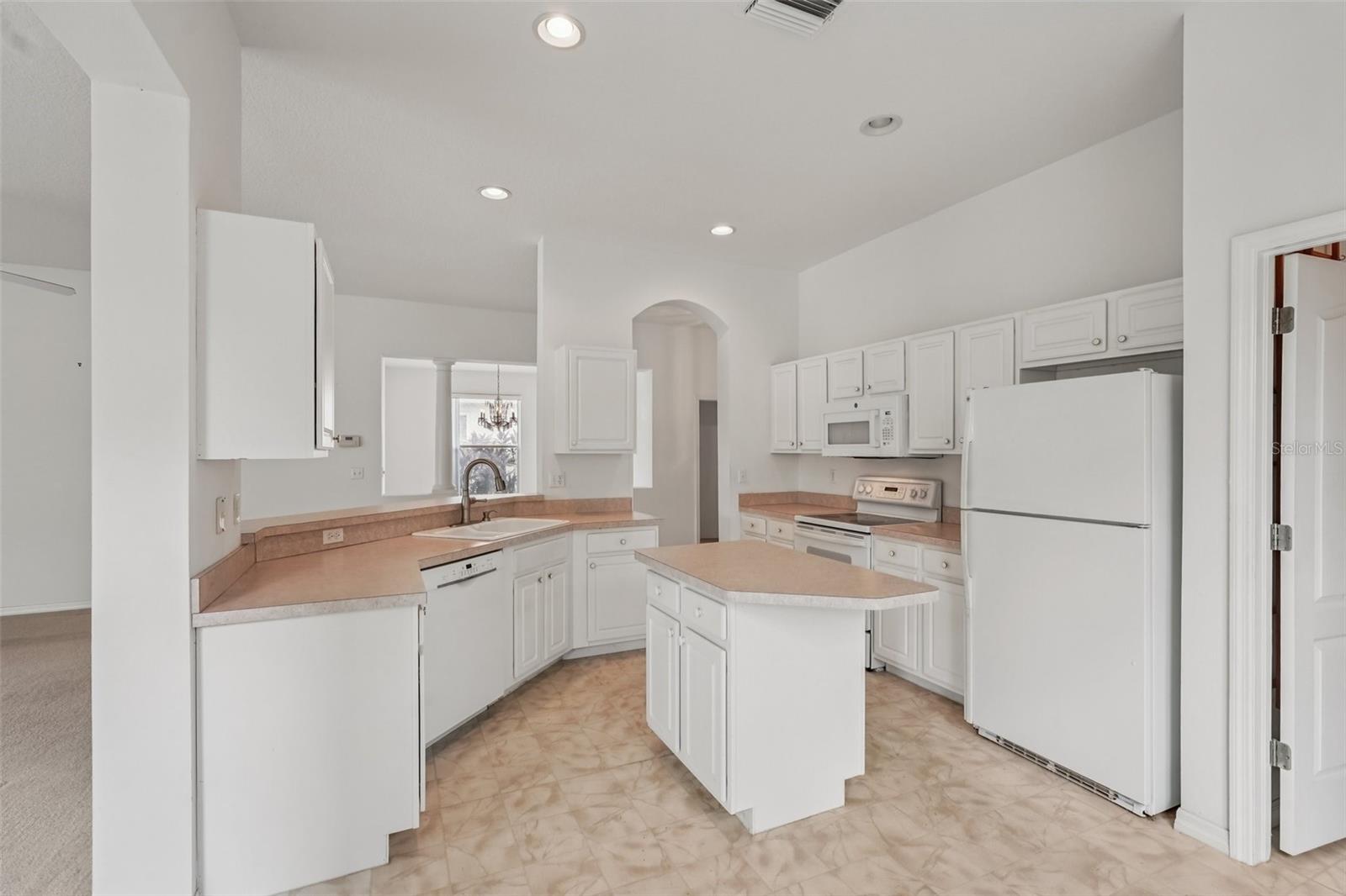 2114 WORTHINGTON GREENS DR