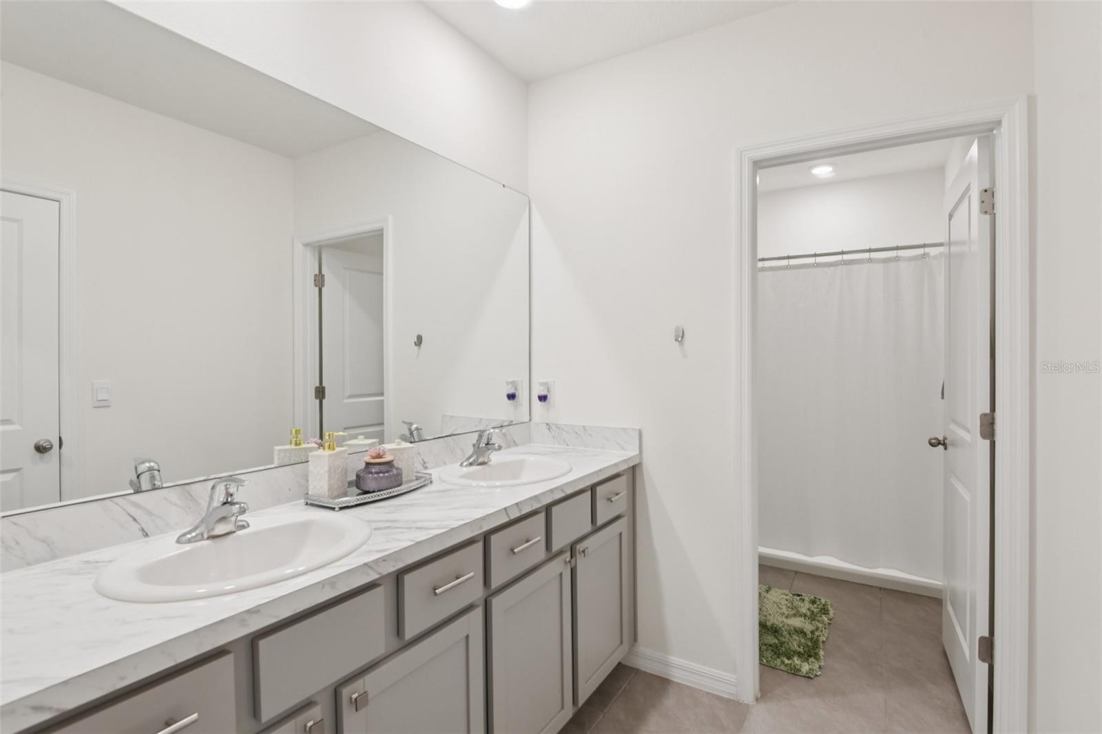 285 MANGROVE SHADE CIR