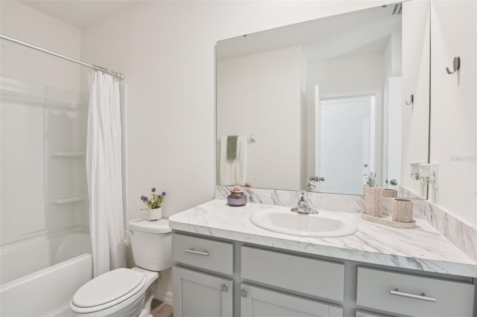 285 MANGROVE SHADE CIR