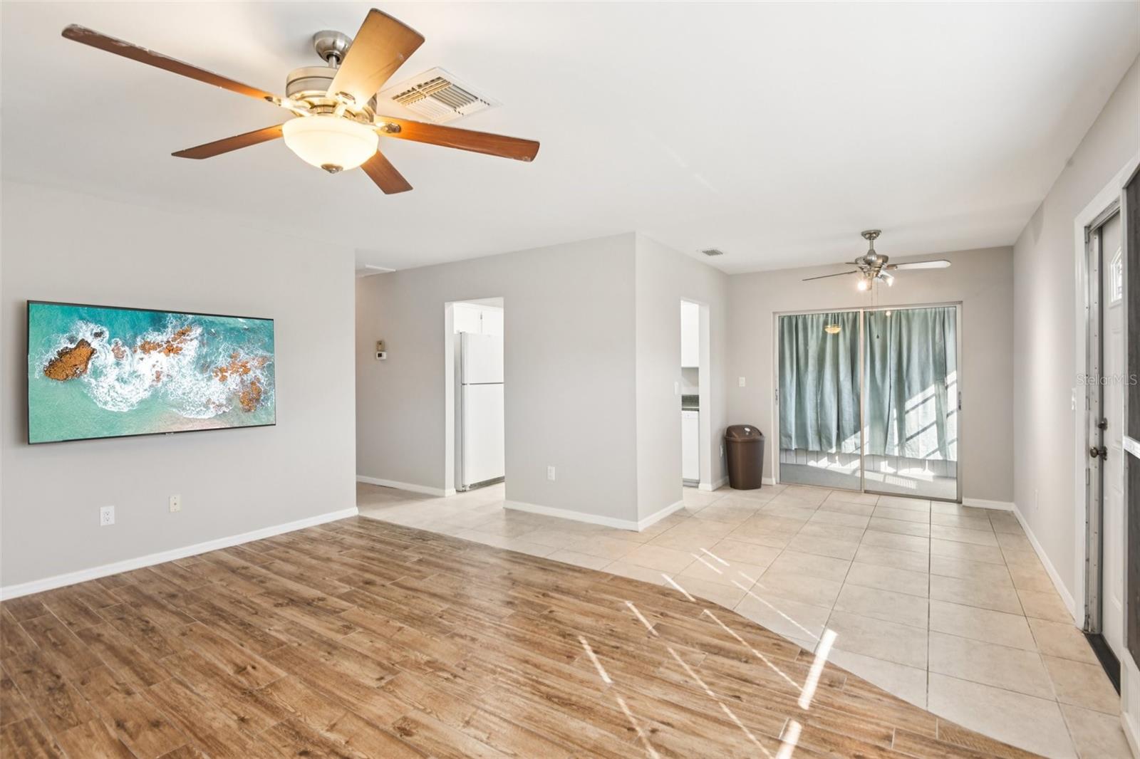 2304 GLENMORE CIR #327