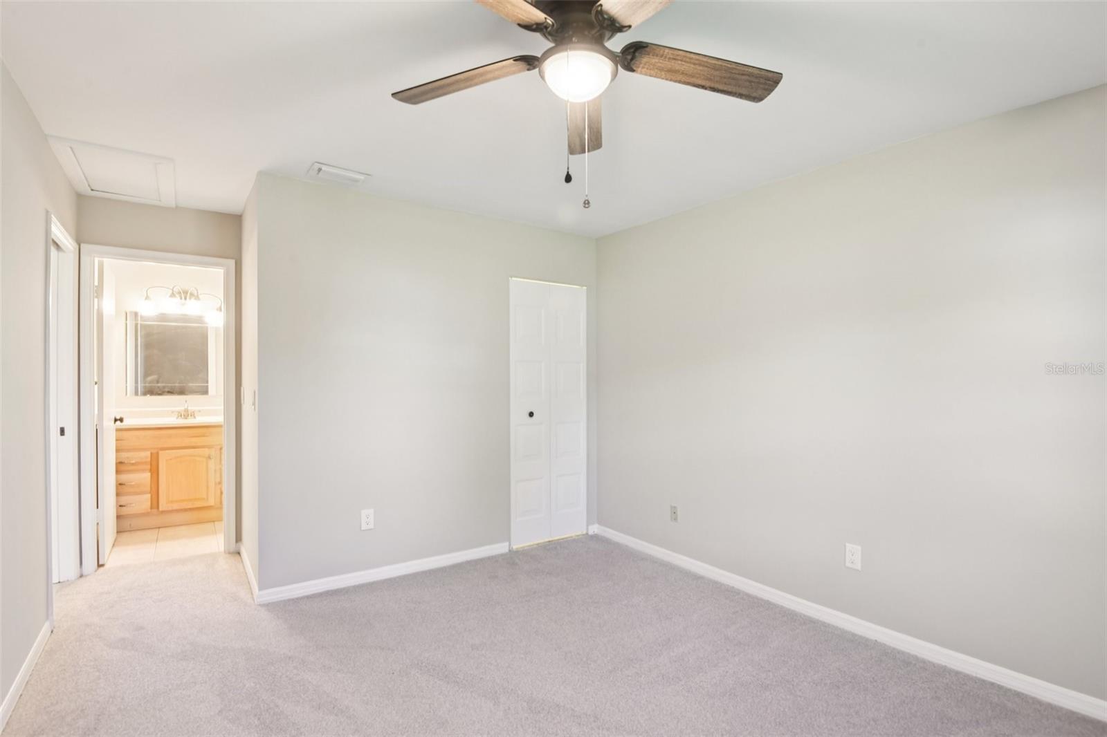 2304 GLENMORE CIR #327