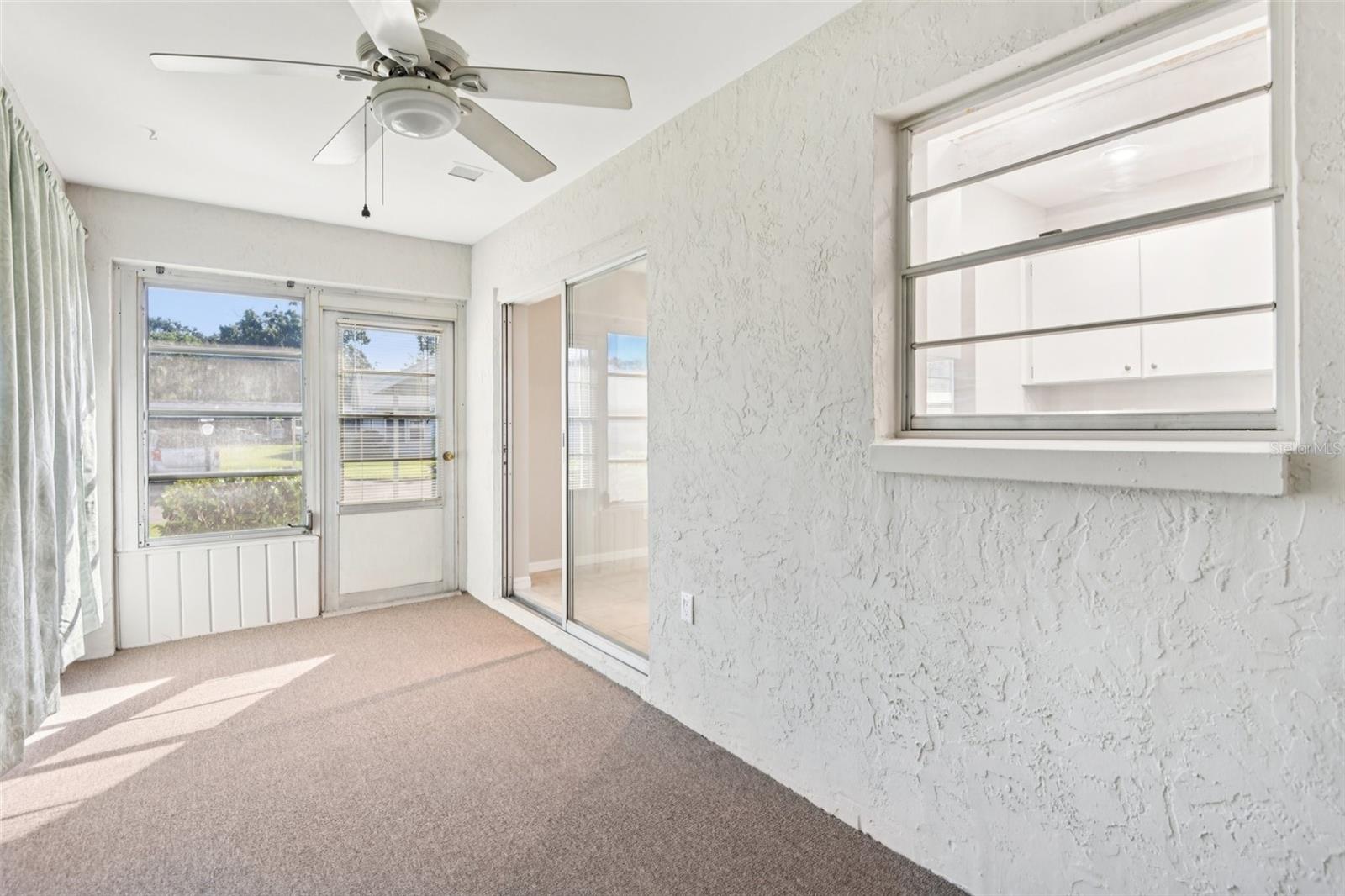 2304 GLENMORE CIR #327