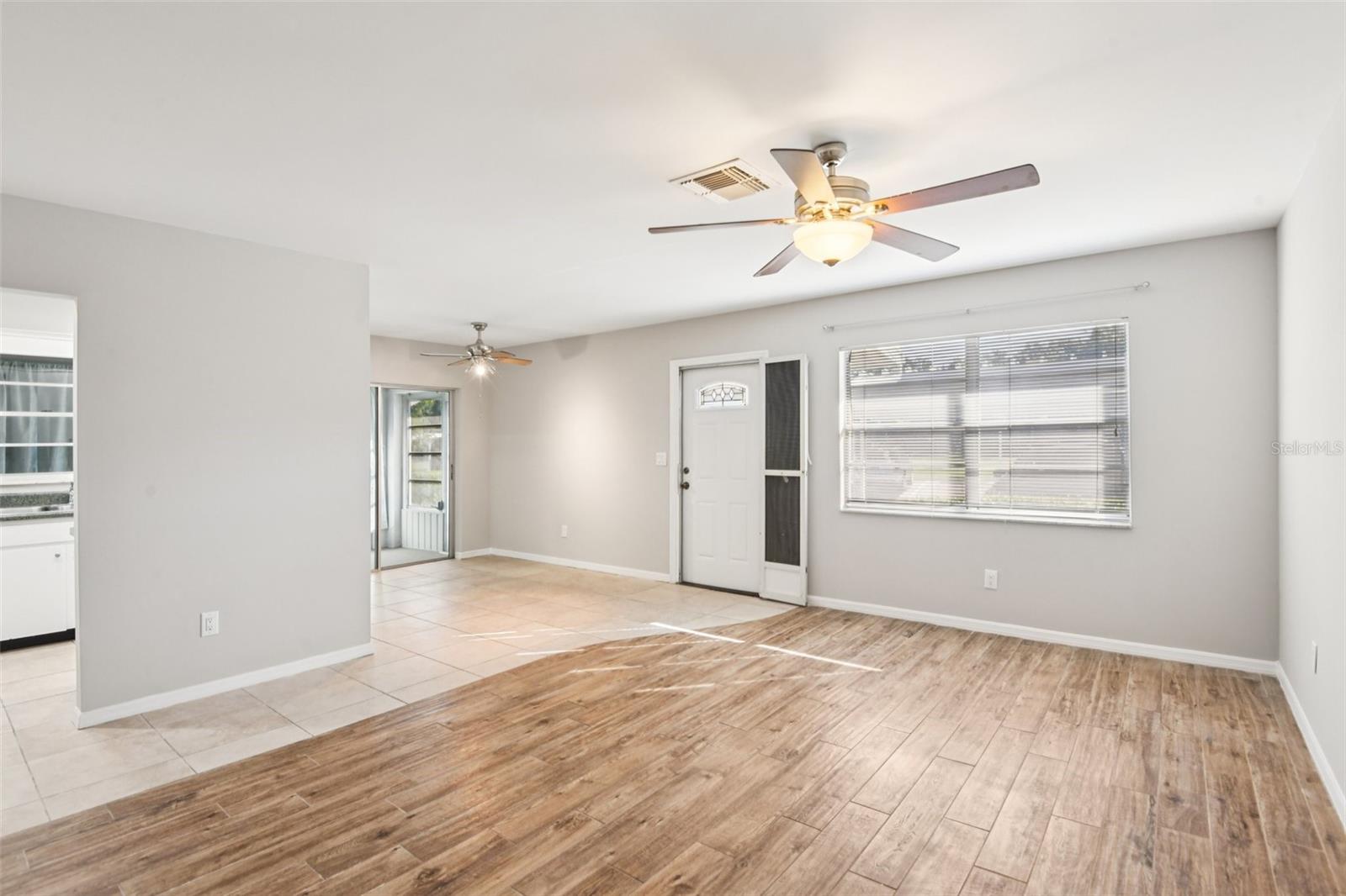 2304 GLENMORE CIR #327