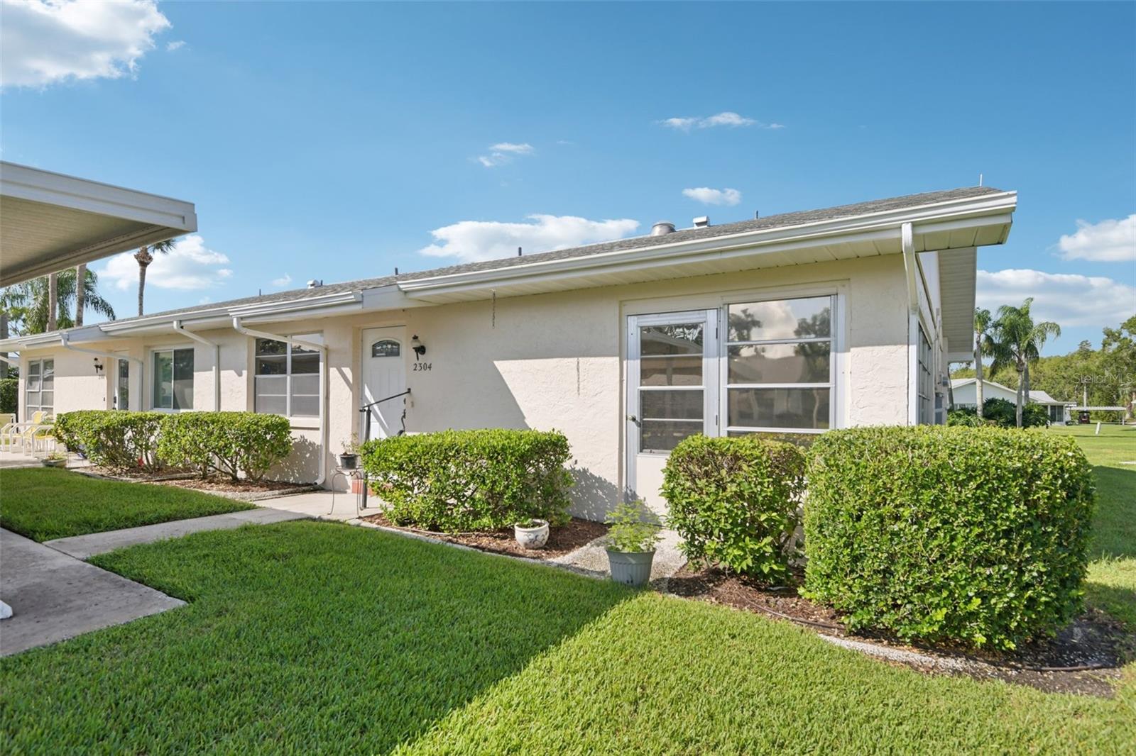 2304 GLENMORE CIR #327