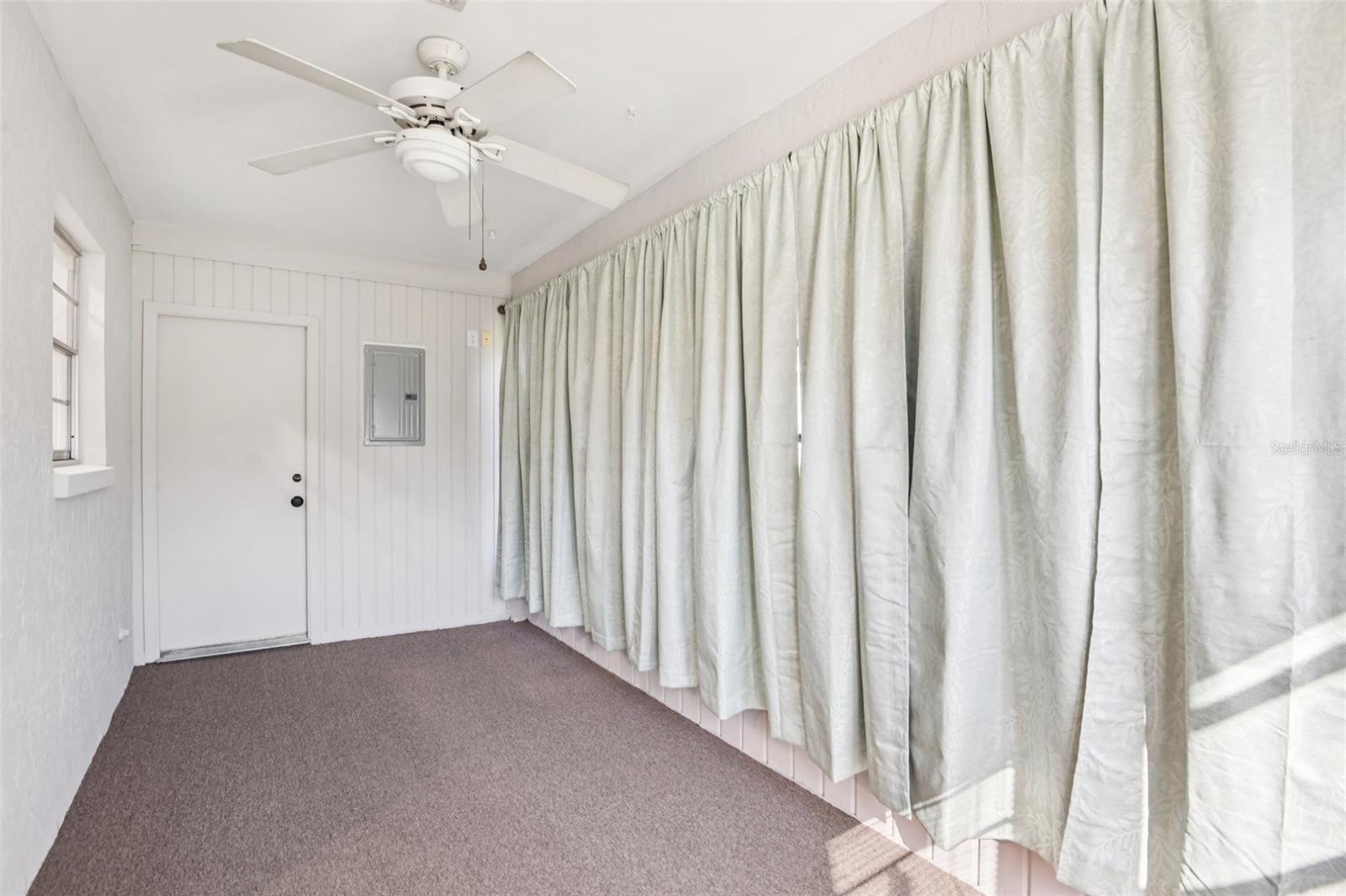 2304 GLENMORE CIR #327