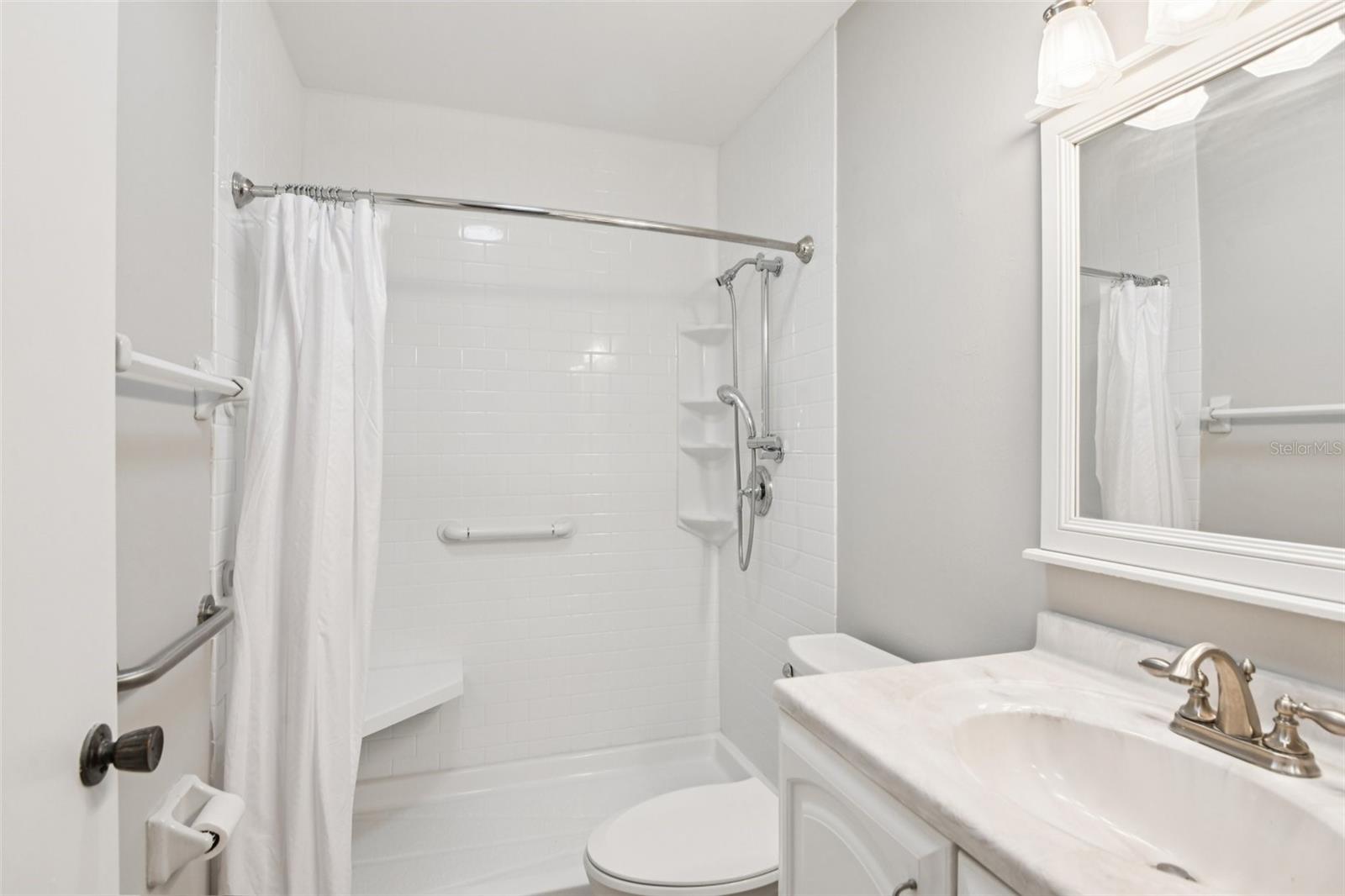 2304 GLENMORE CIR #327