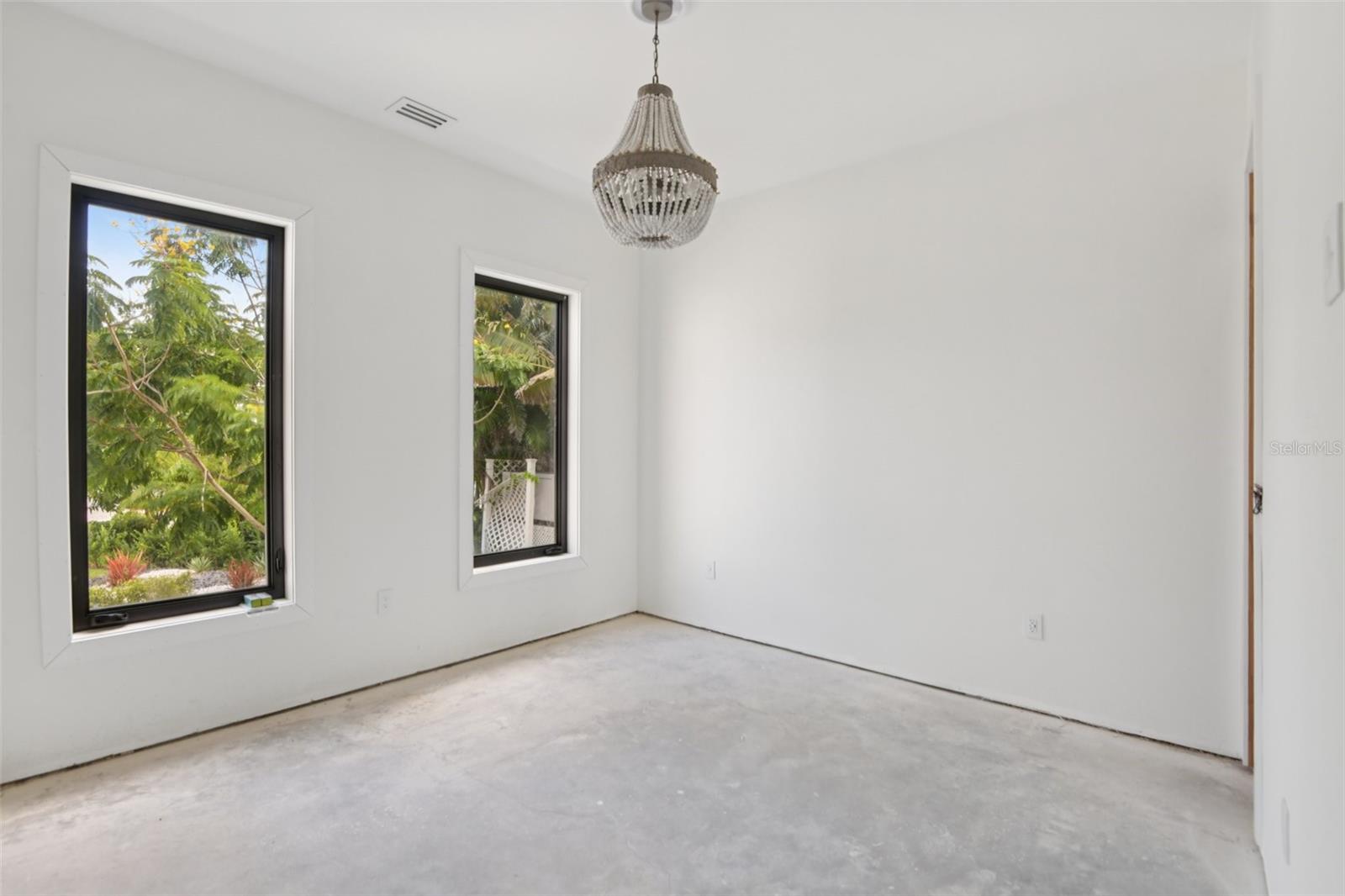 6305 MARBELLA BLVD