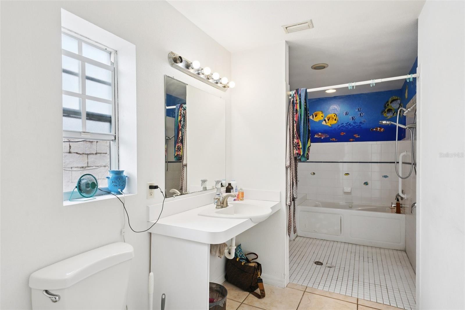 4515 N SAINT VINCENT ST