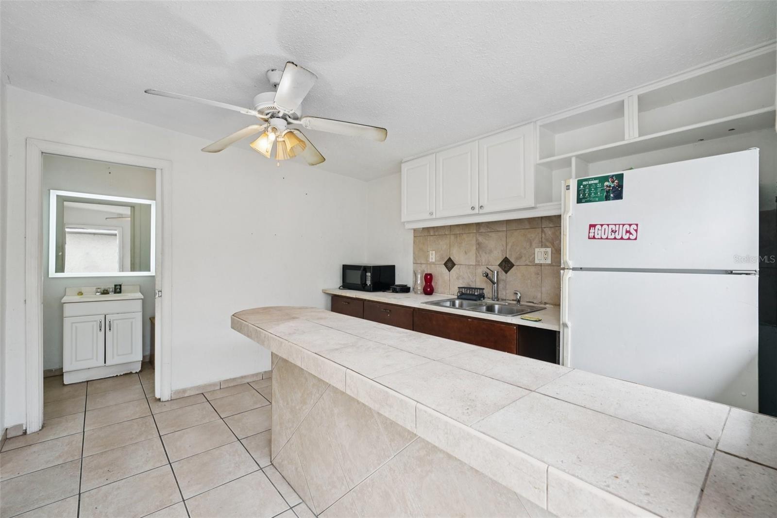 4515 N SAINT VINCENT ST