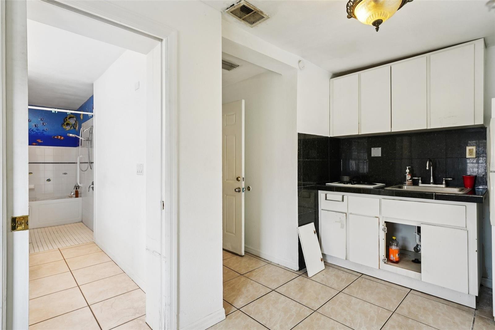 4515 N SAINT VINCENT ST