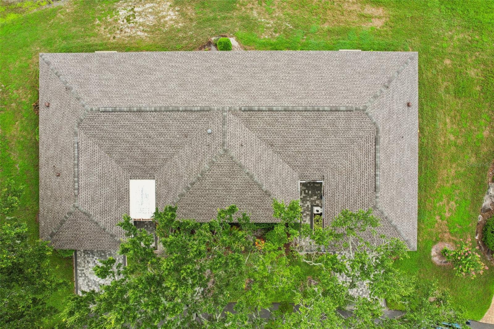2315 LANCASTER DR