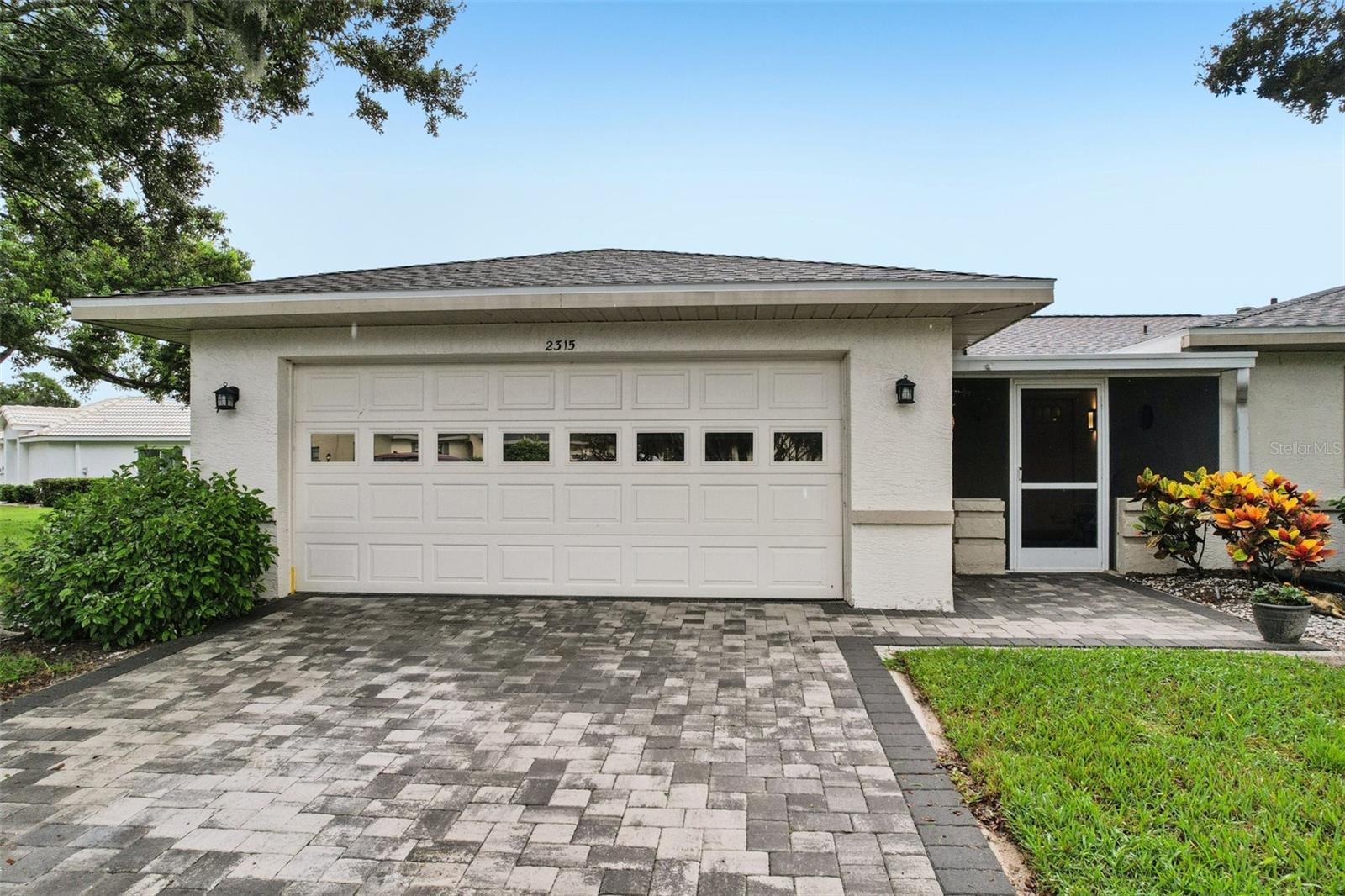2315 LANCASTER DR