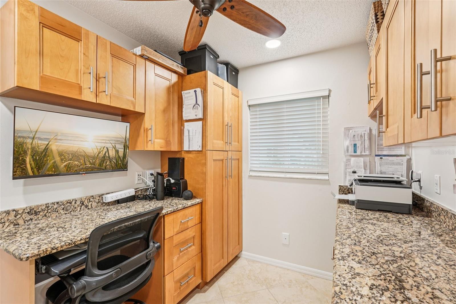 2315 LANCASTER DR