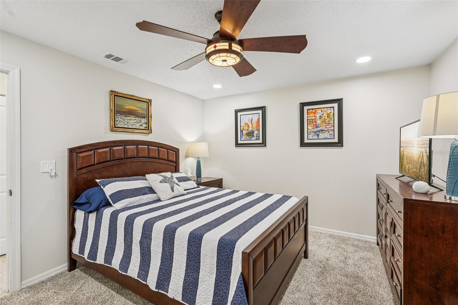 2315 LANCASTER DR