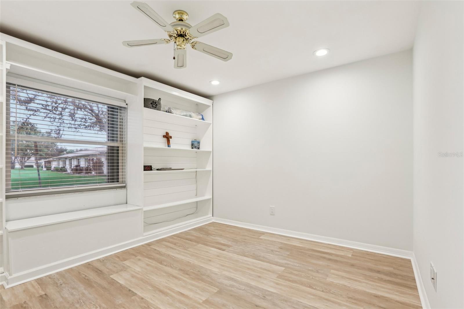 2603 LANCASTER DR