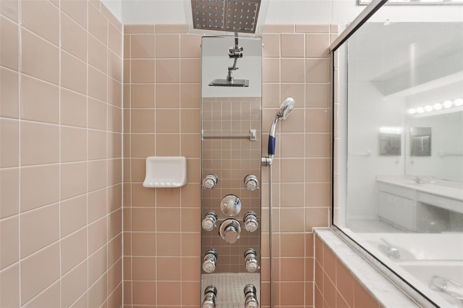 736 FAIRWAY RIDGE CT