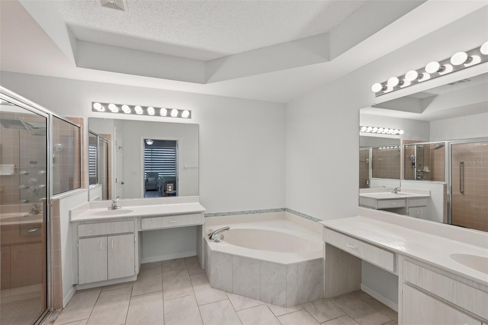 736 FAIRWAY RIDGE CT