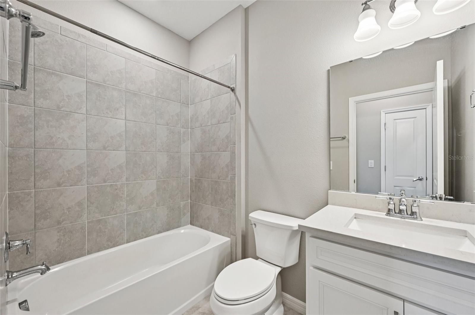 6372 MOORING LINE CIR