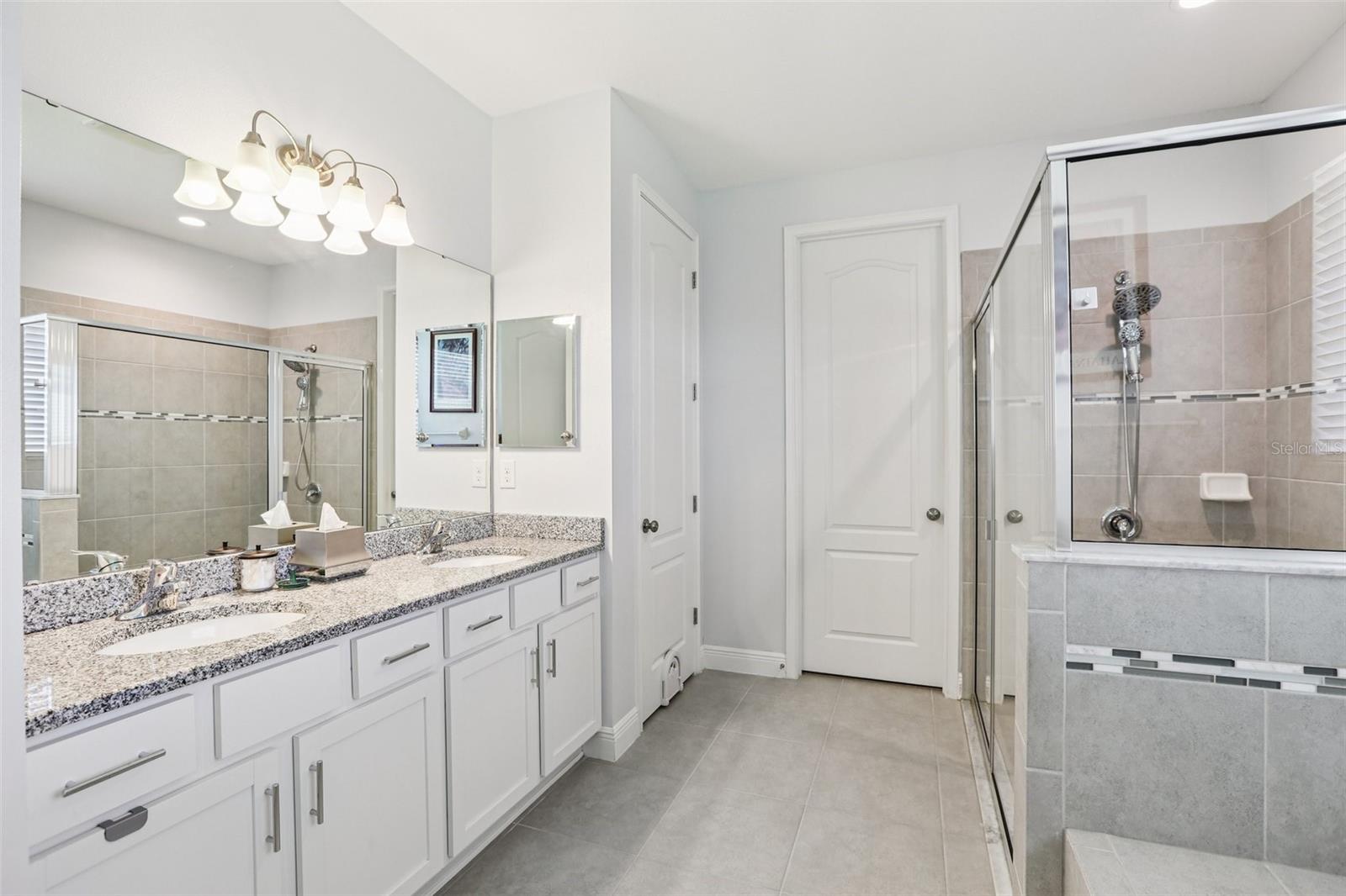 3915 SALIDA DELSOL DR