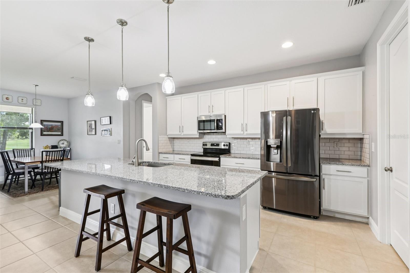 3915 SALIDA DELSOL DR
