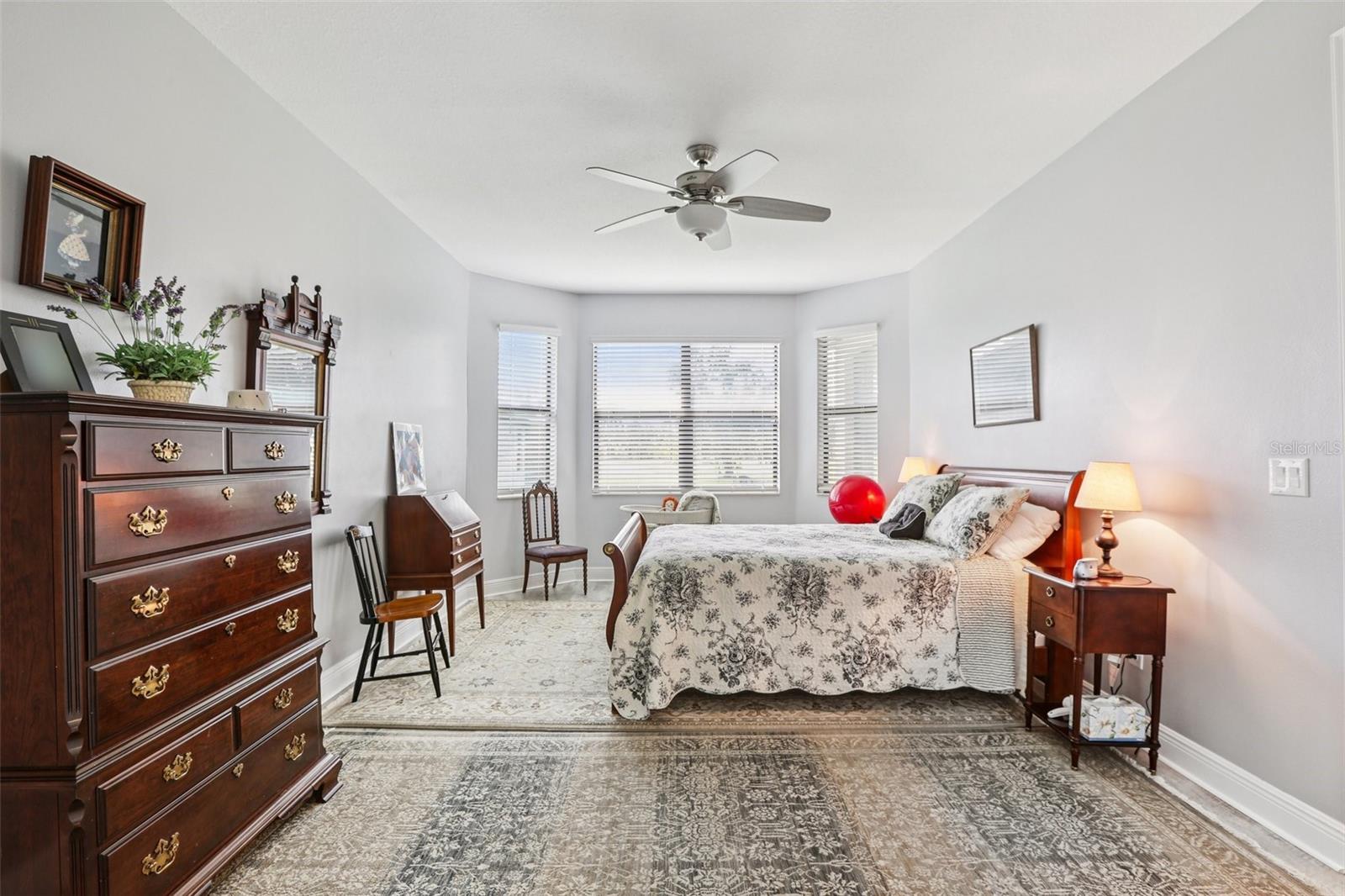 3915 SALIDA DELSOL DR
