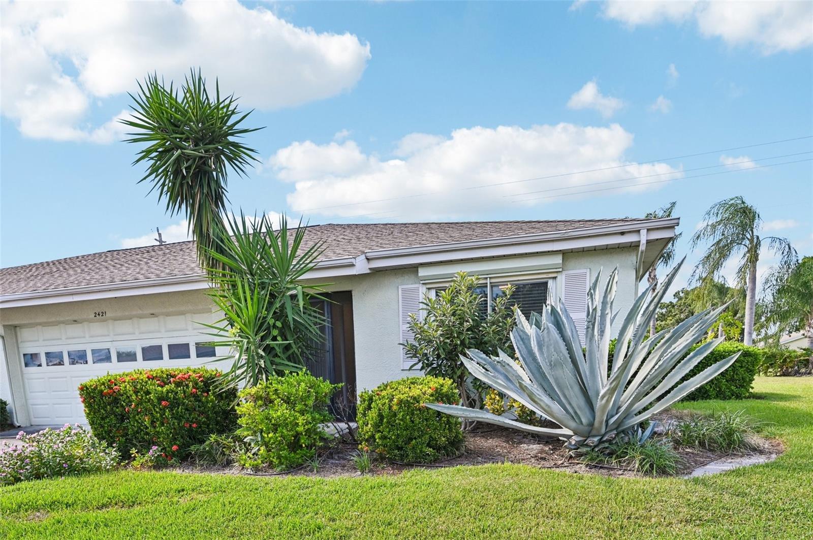 2421 LANCASTER DR
