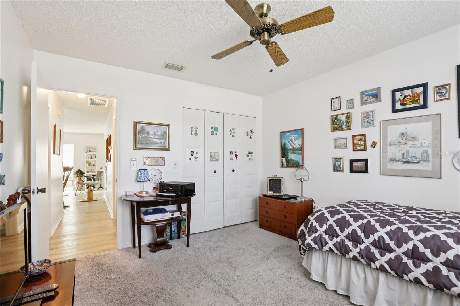 2339 GLENMORE CIR