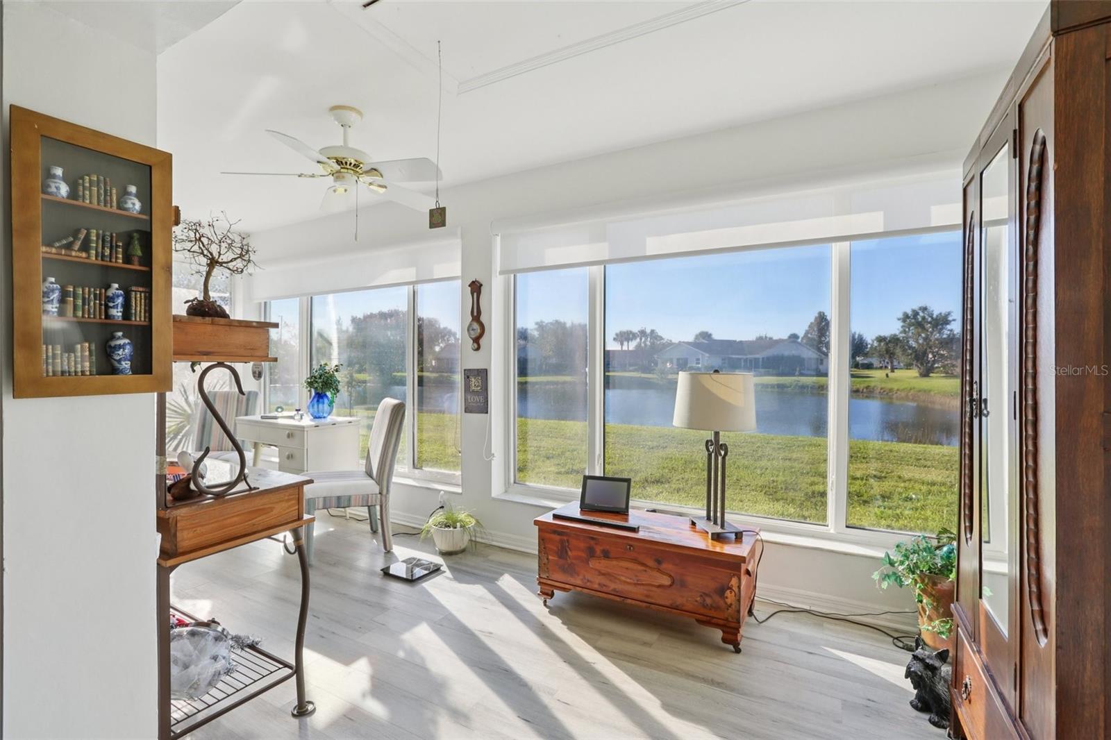 2339 GLENMORE CIR