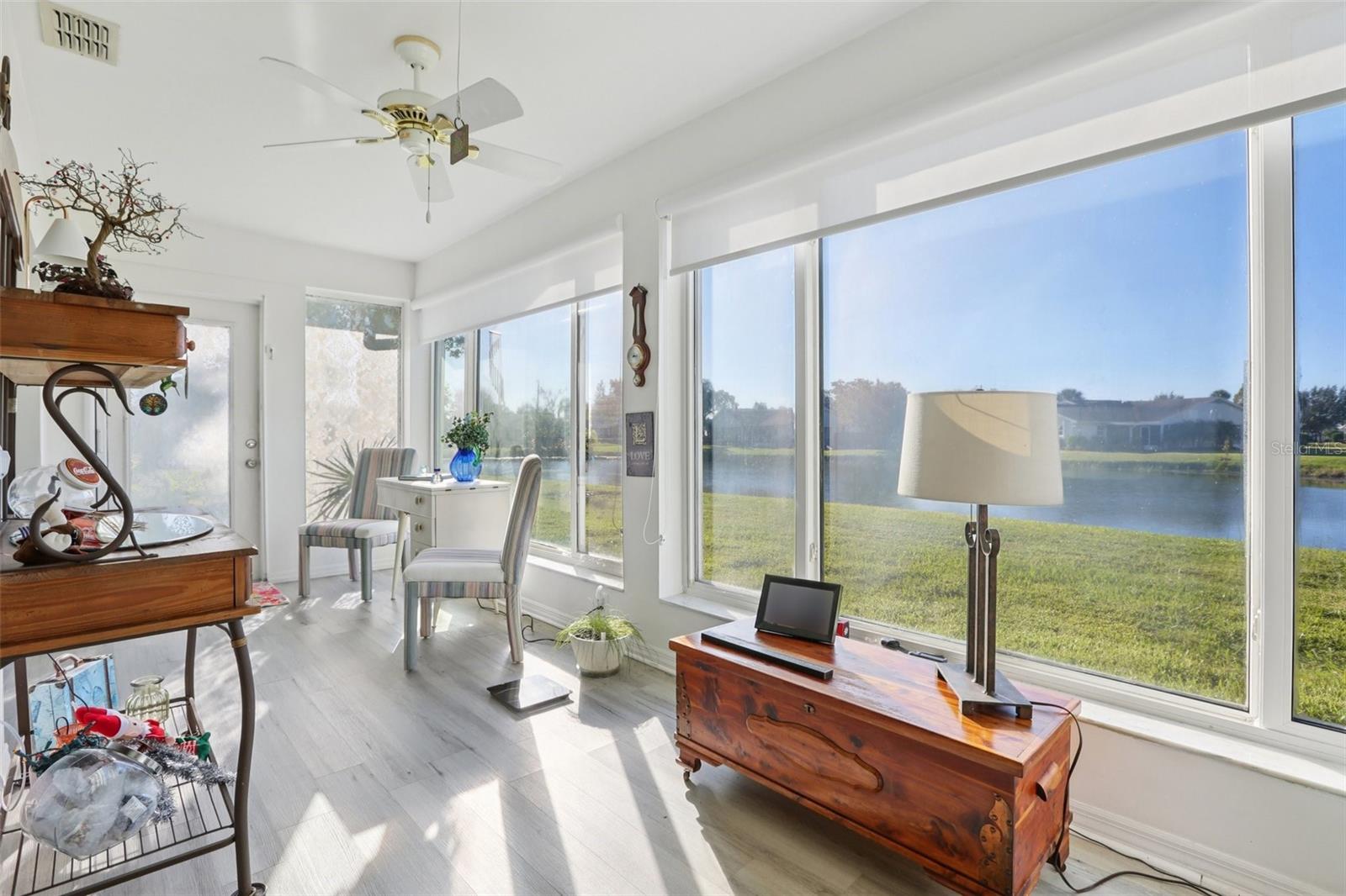 2339 GLENMORE CIR