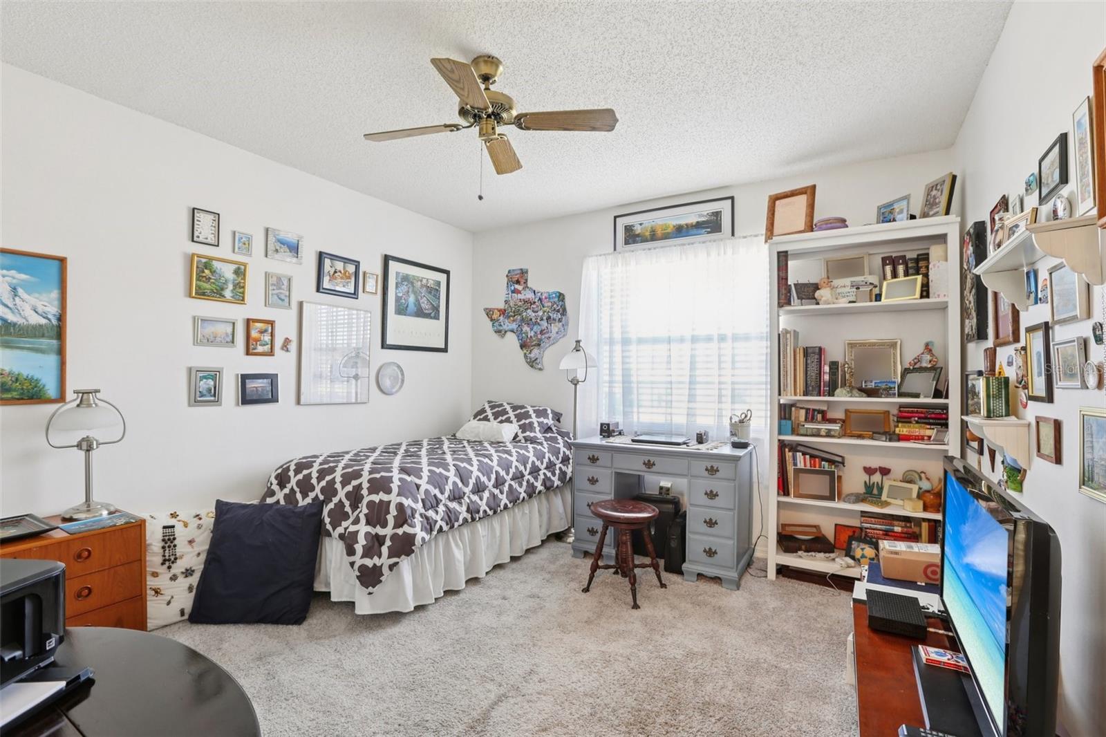 2339 GLENMORE CIR