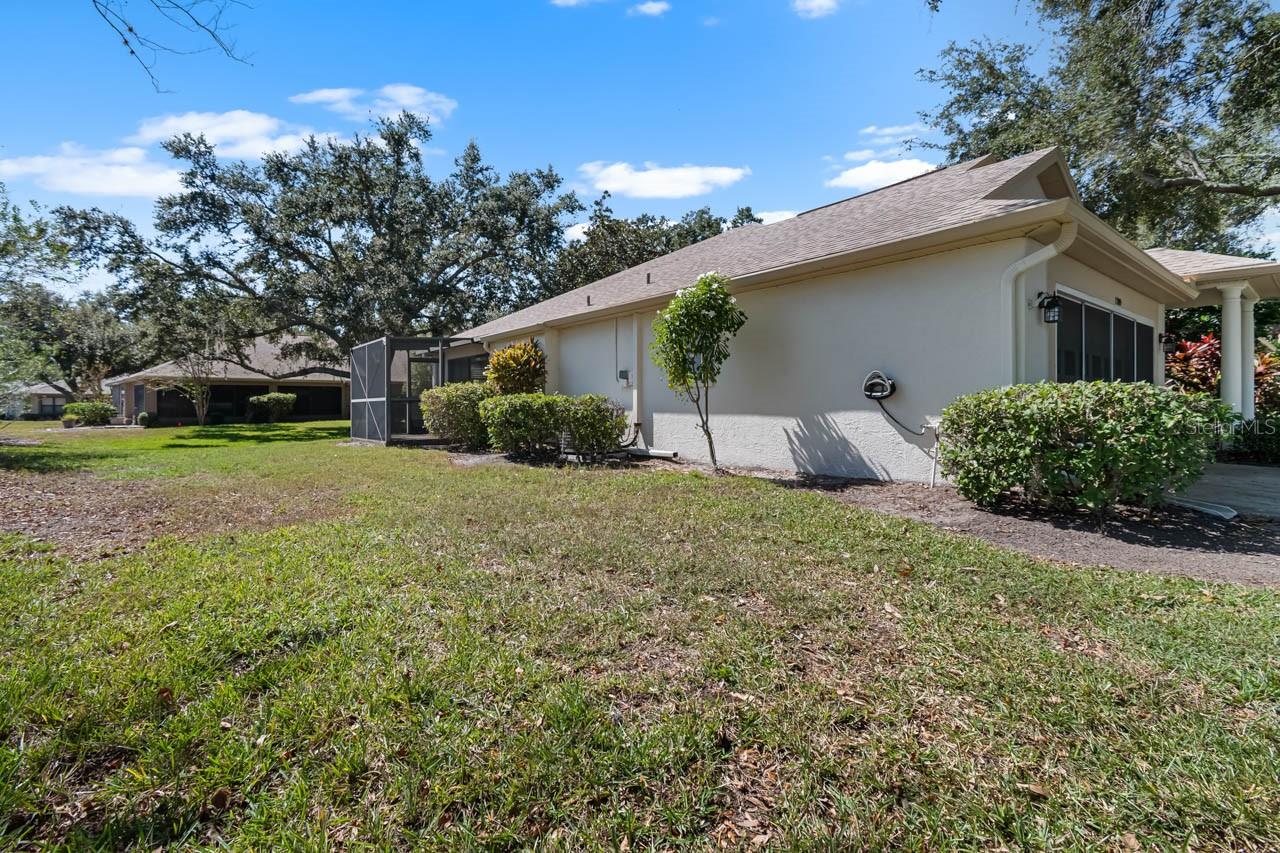 1209 LITCHFIELD DR #42