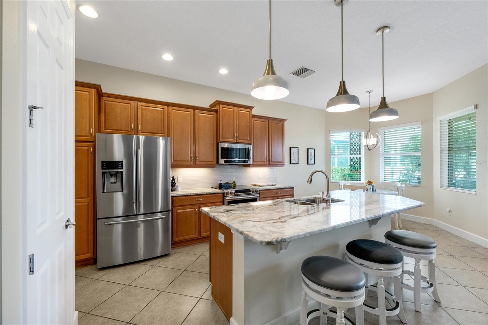 1649 EMERALD DUNES DR