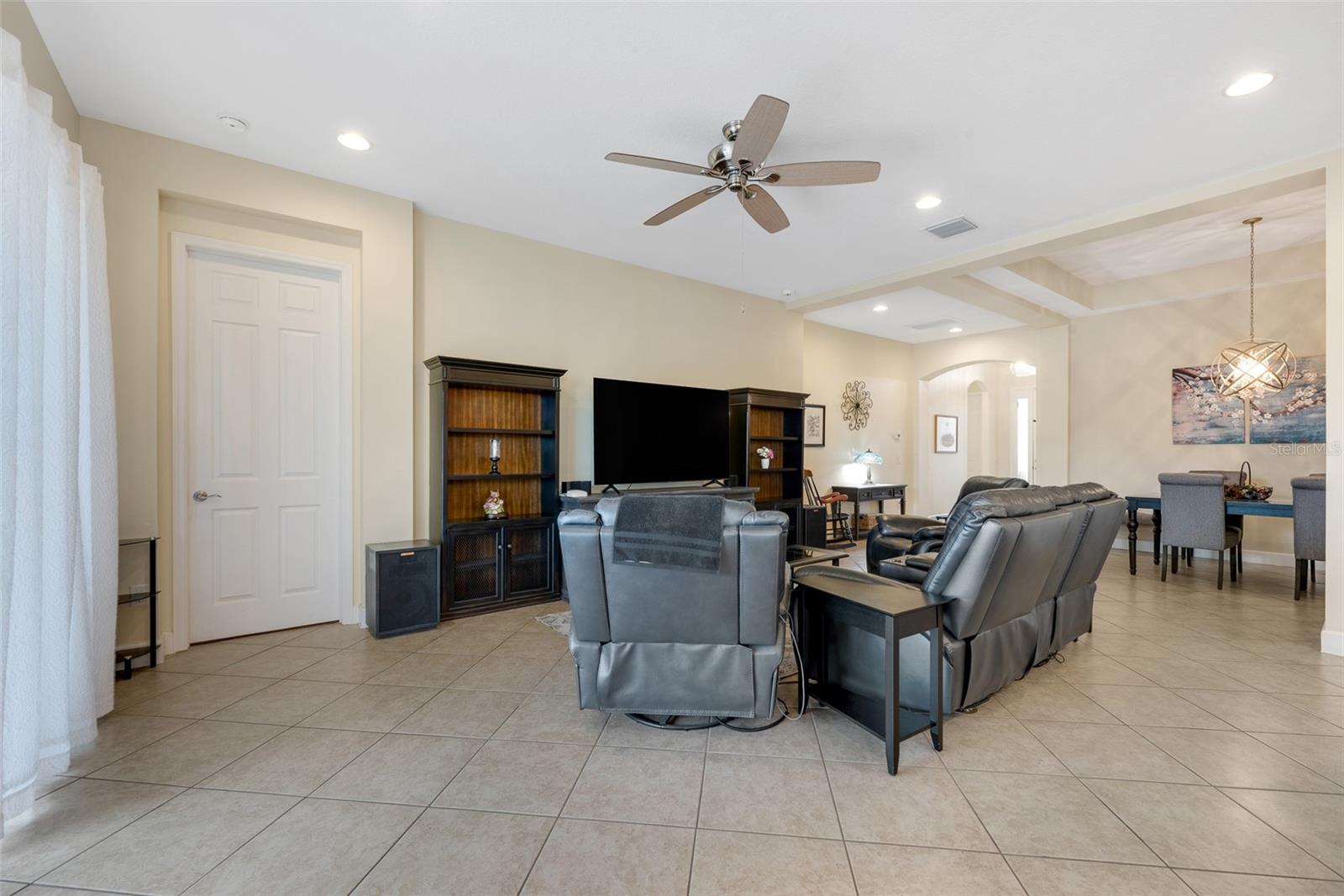 1649 EMERALD DUNES DR