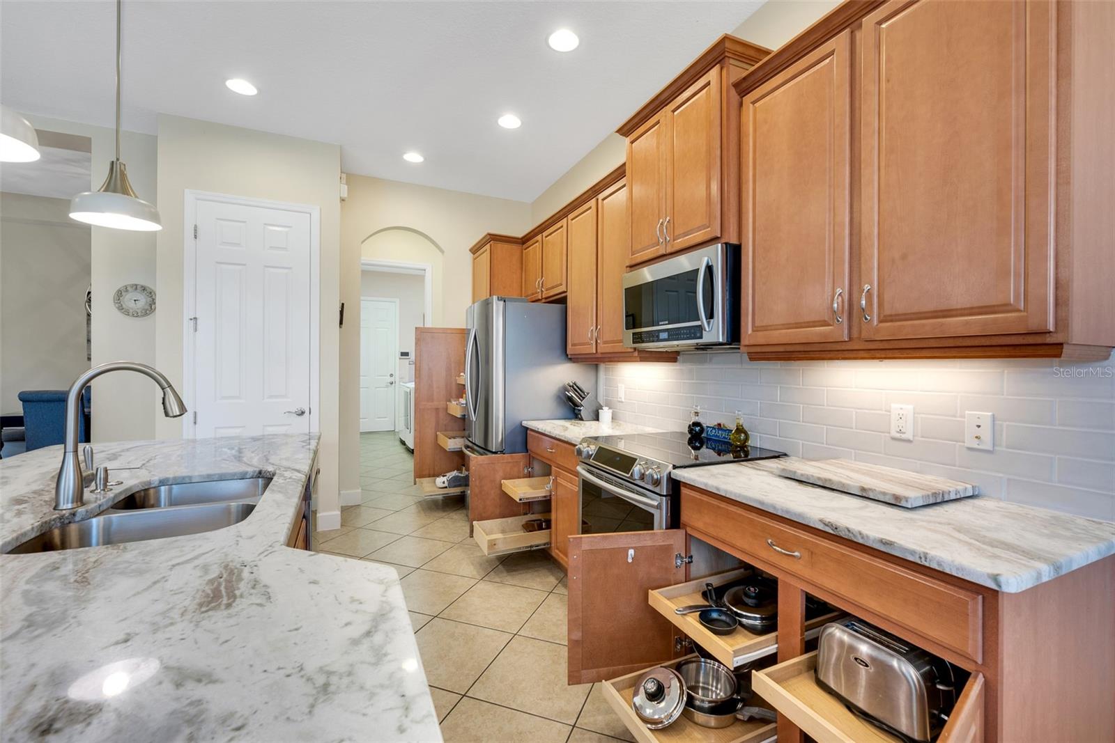 1649 EMERALD DUNES DR
