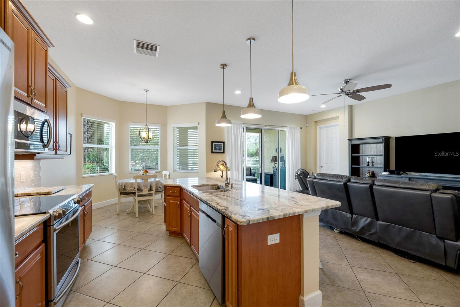 1649 EMERALD DUNES DR