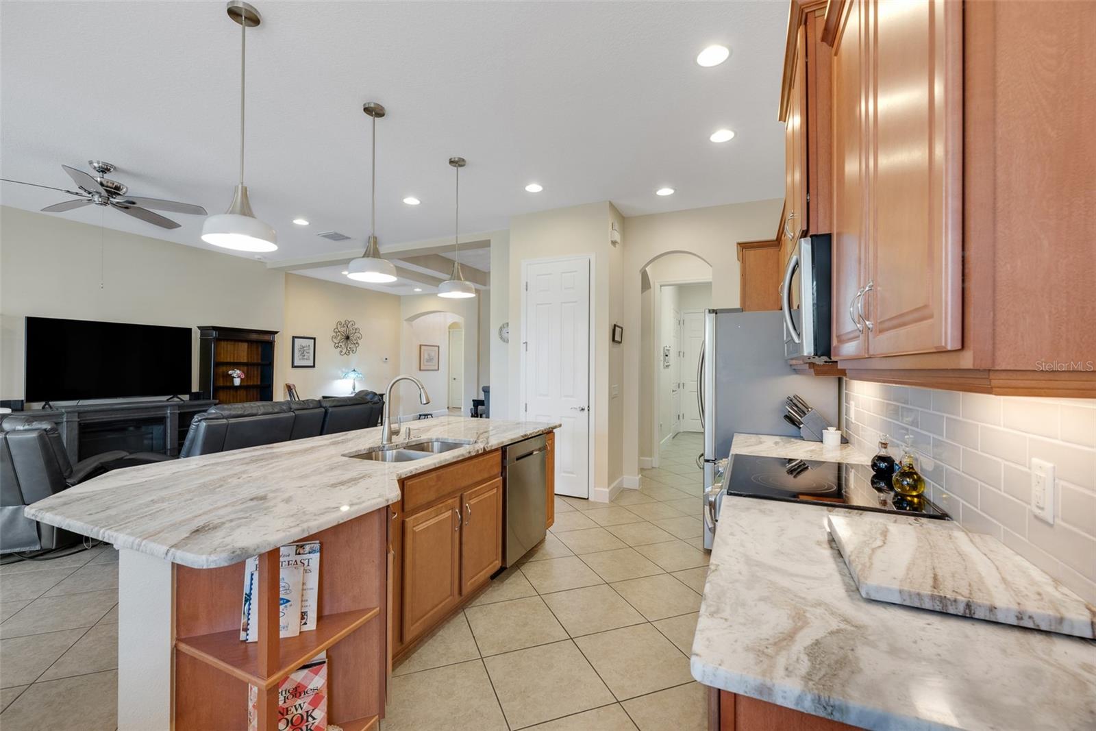 1649 EMERALD DUNES DR