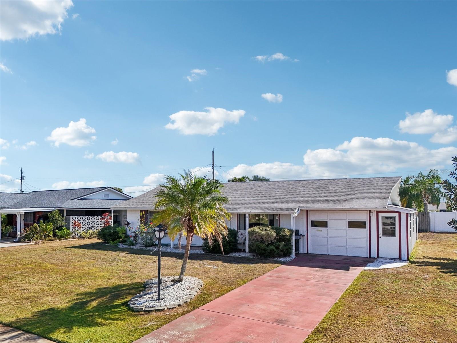 722 TAM O SHANTER AVE