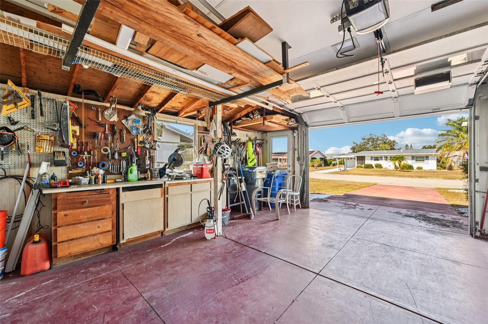 722 TAM O SHANTER AVE