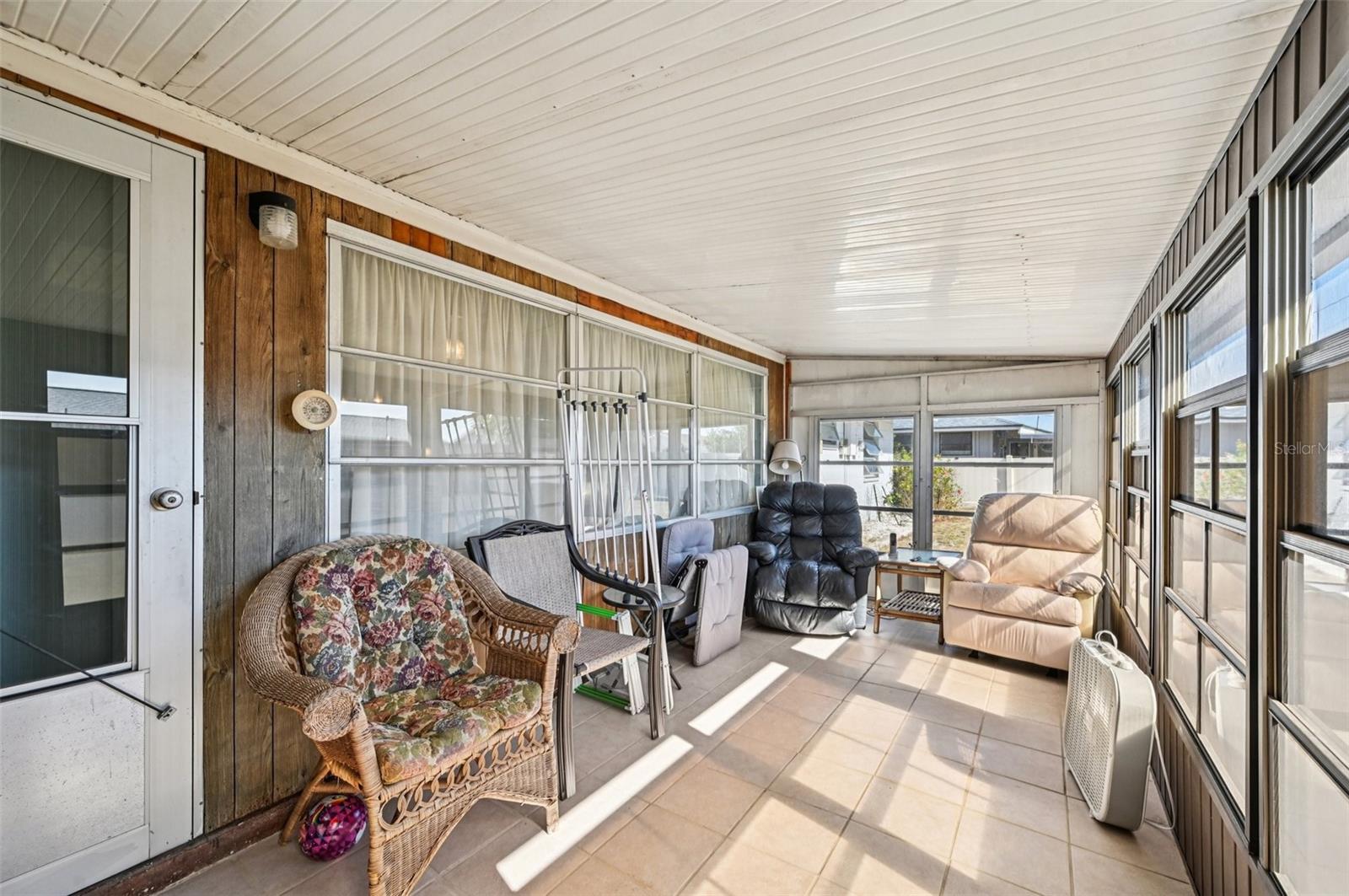 722 TAM O SHANTER AVE