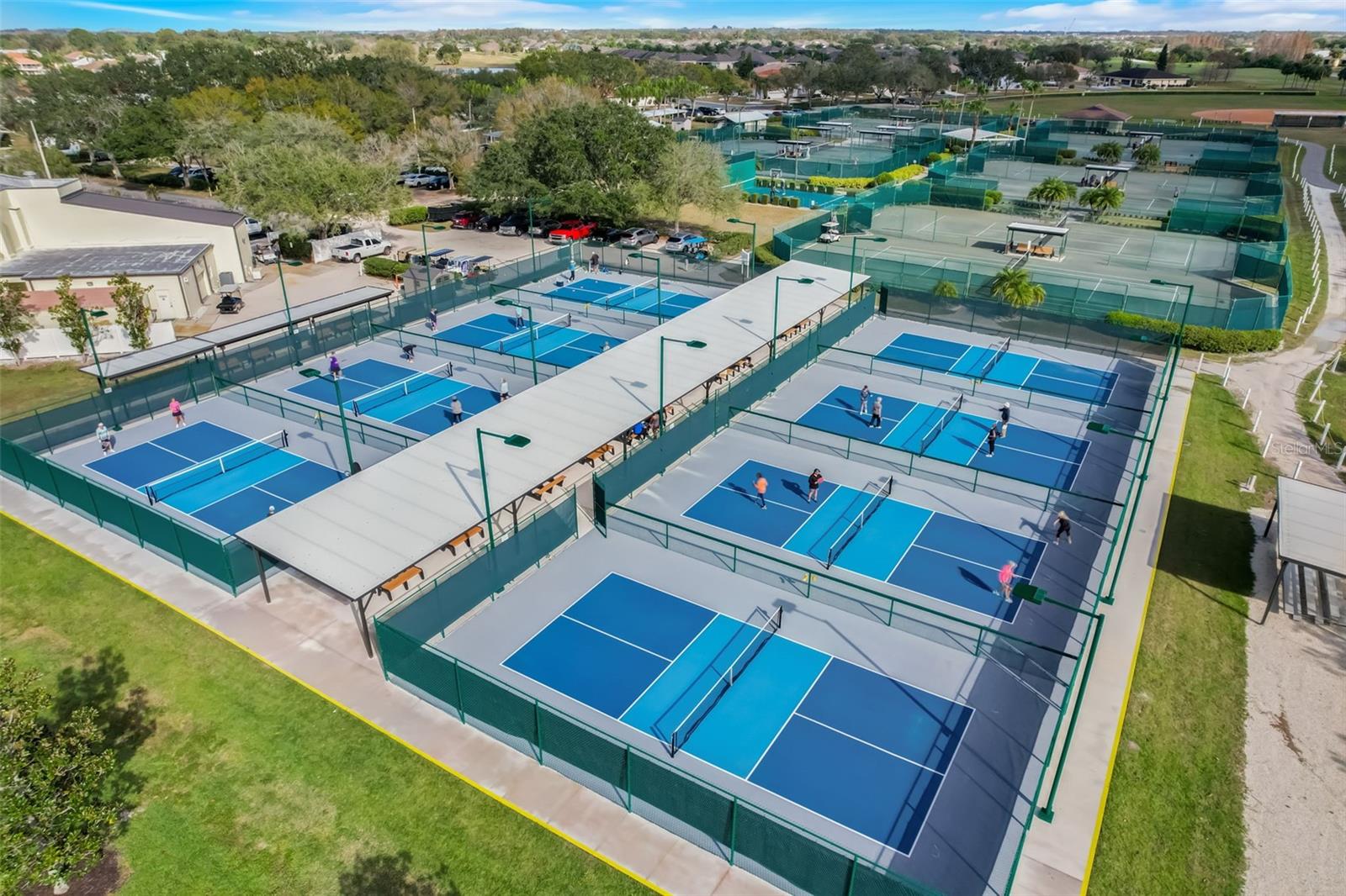 722 TAM O SHANTER AVE